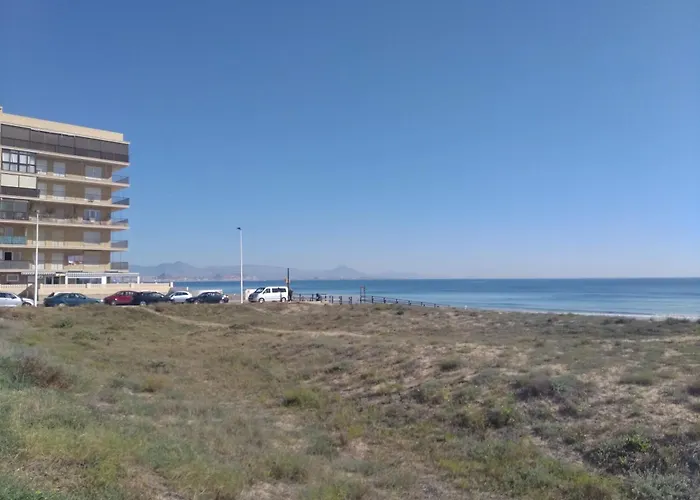 Montefaro Spacious Townhouse - Beach & Pool